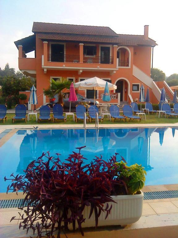 Varvara Studios & Apartments I Peroulades  Buitenkant foto