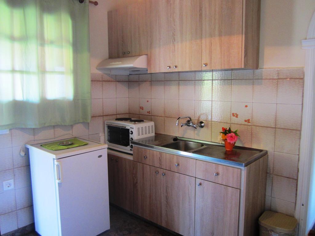 Varvara Studios & Apartments I Peroulades  Buitenkant foto