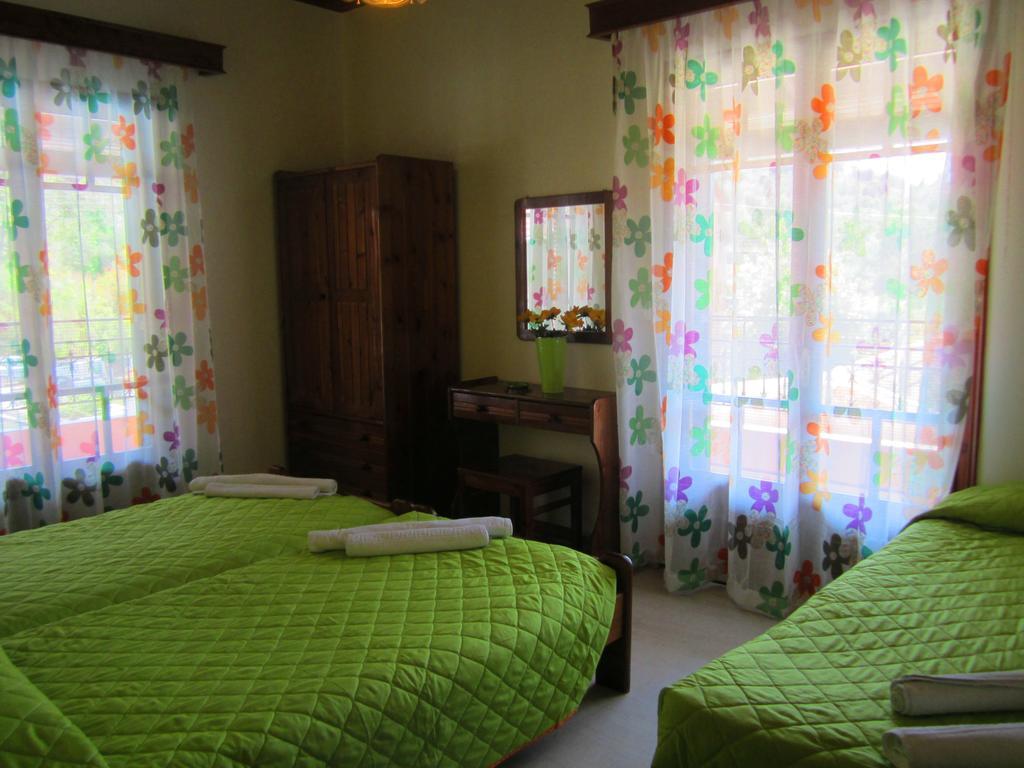 Varvara Studios & Apartments I Peroulades  Kamer foto