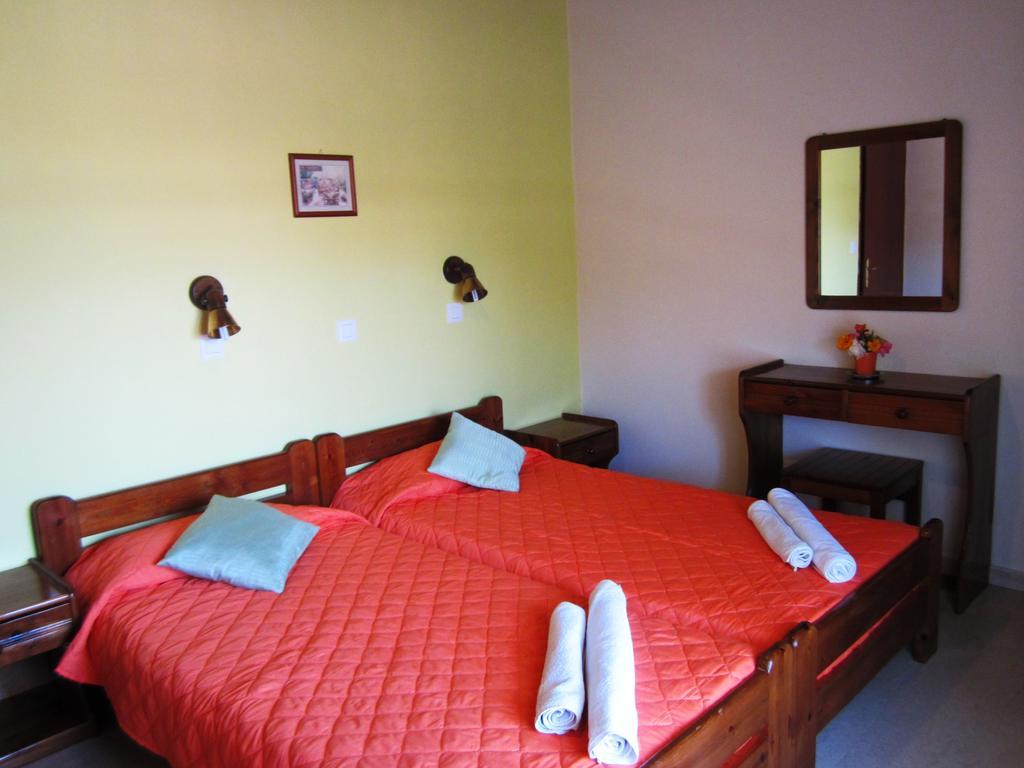 Varvara Studios & Apartments I Peroulades  Kamer foto