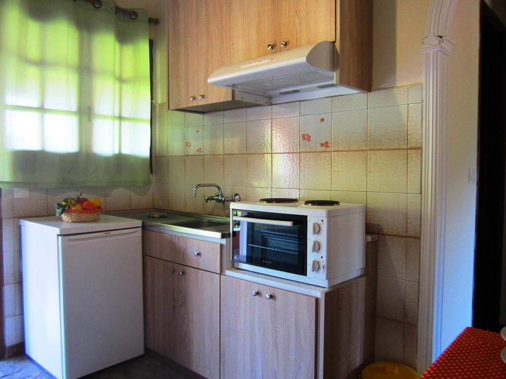 Varvara Studios & Apartments I Peroulades  Kamer foto