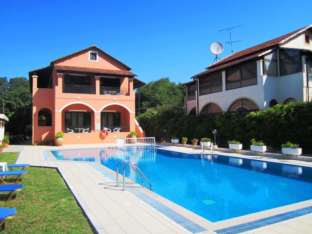 Varvara Studios & Apartments I Peroulades  Buitenkant foto
