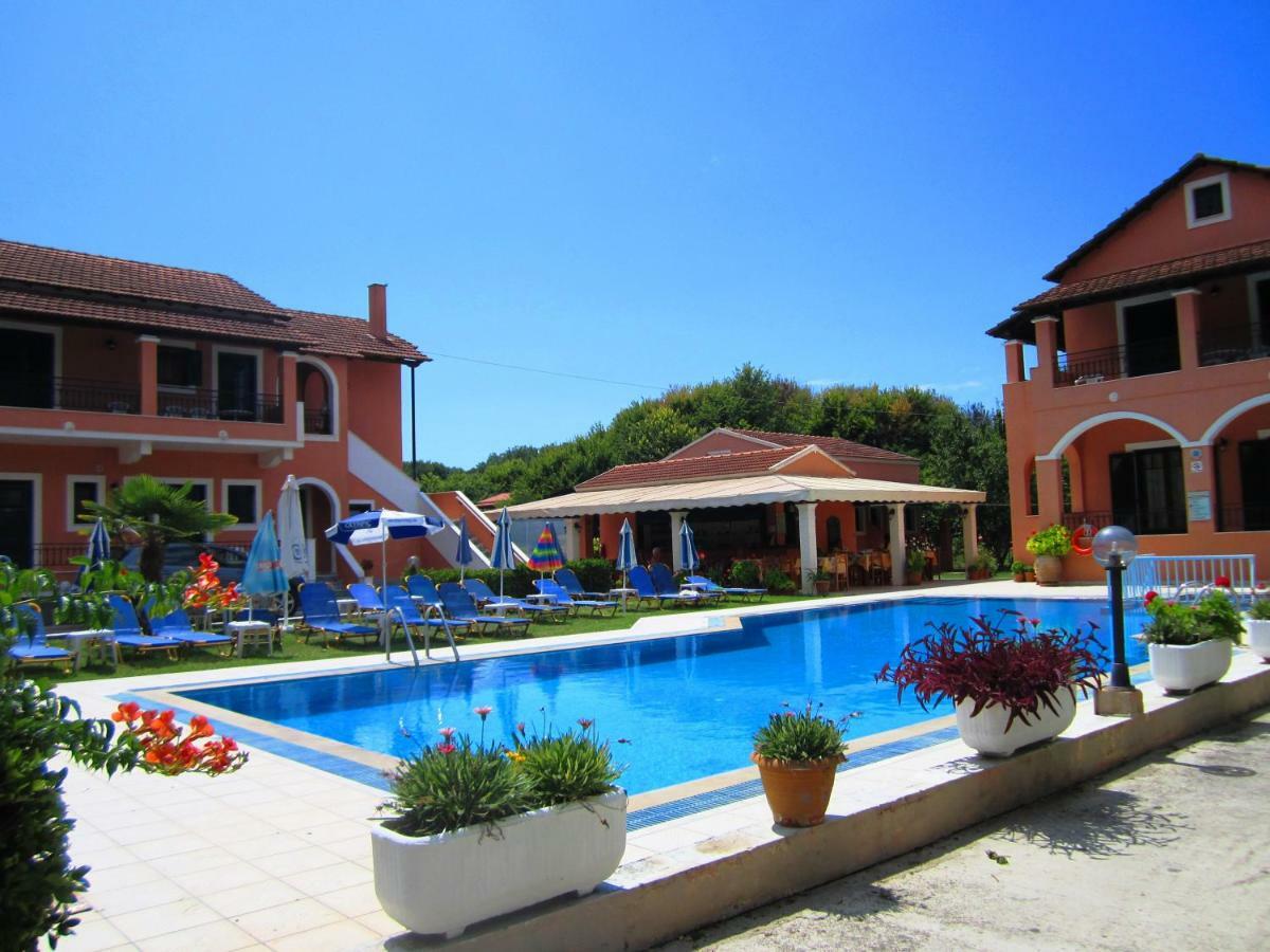 Varvara Studios & Apartments I Peroulades  Buitenkant foto